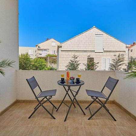 The Monroe - Stylish 2 Bd Apartment In Villa Orsan ดูบรอฟนิก ภายนอก รูปภาพ